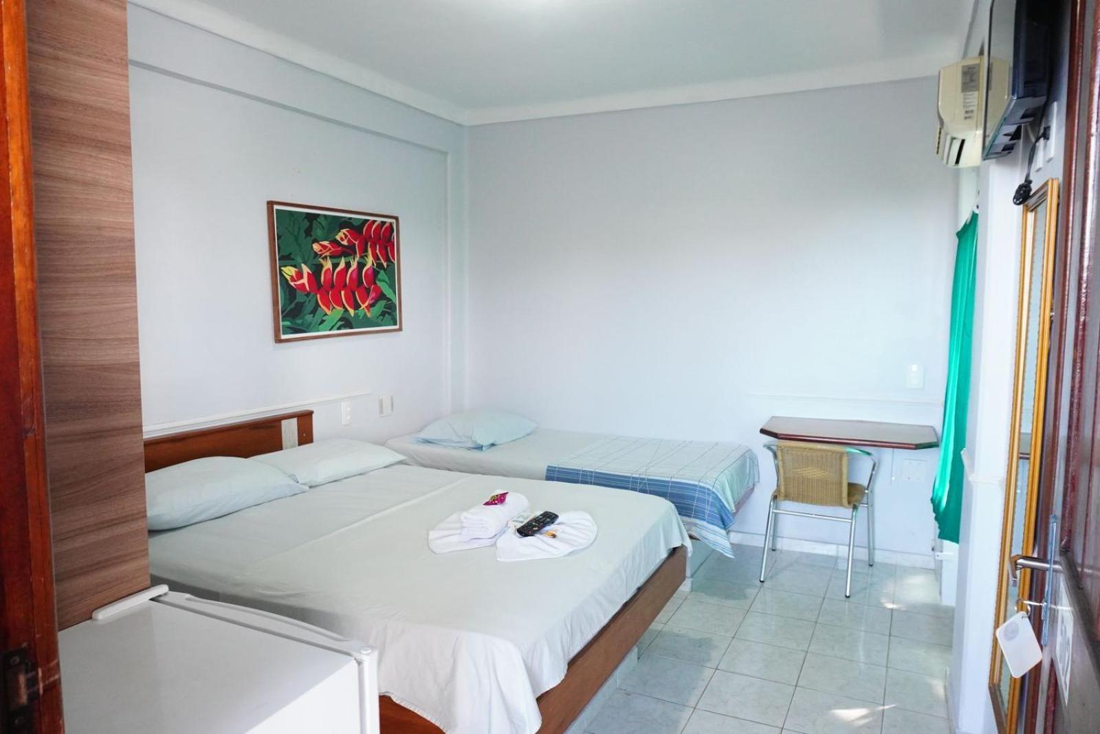 Dez De Julho Hotel