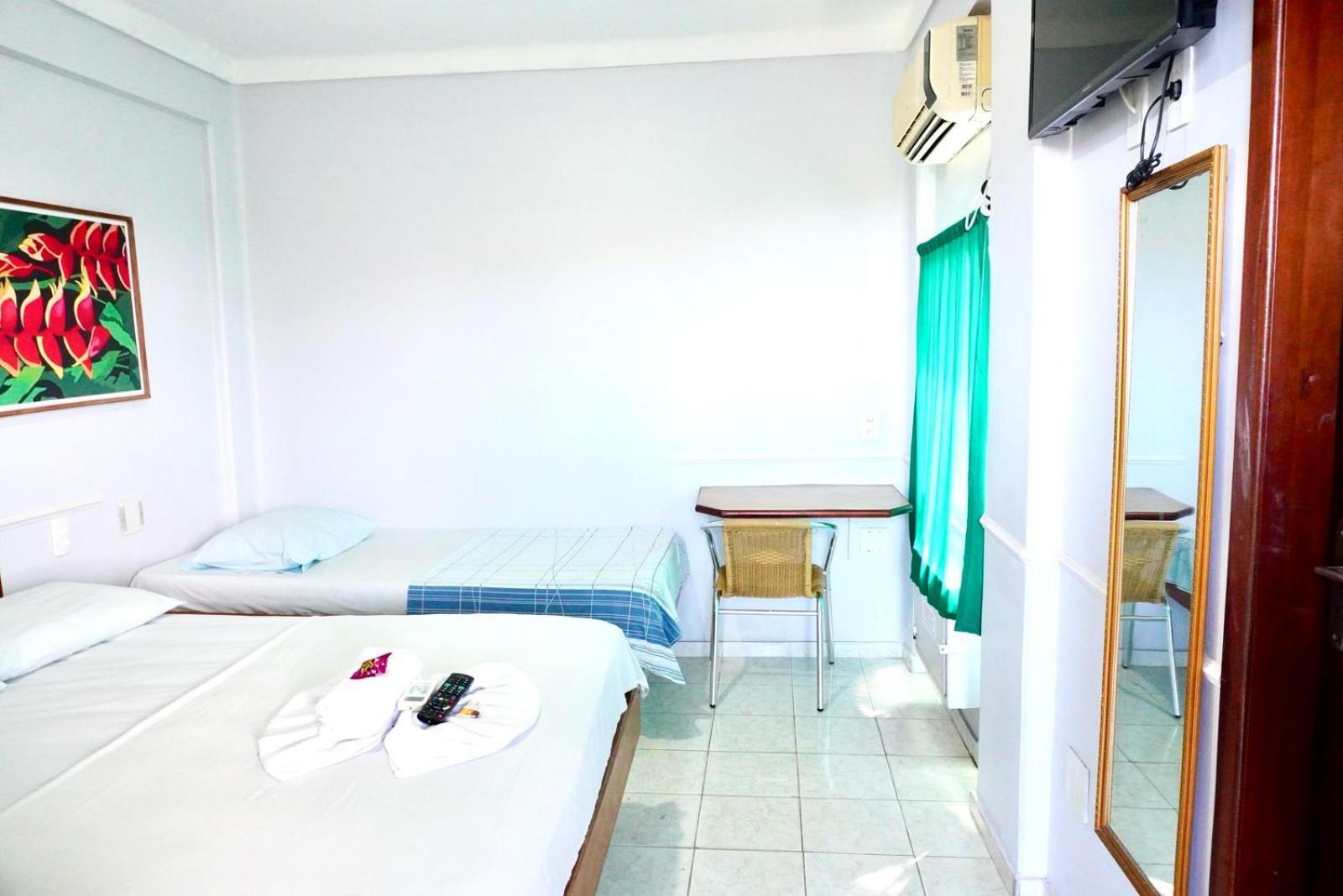 Dez De Julho Hotel 2*