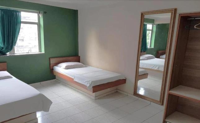 Dez De Julho Hotel 2*